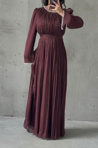 İncilerle Süslenmiş Akıcı Organze Kumaş Tesettür Abiye Kahverengi