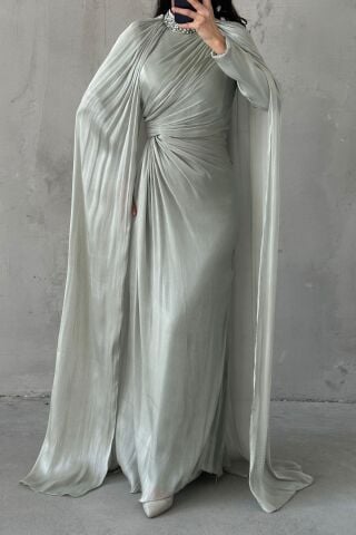 Kolları Pelerinli Yakası Taşlı Janjan Tesettür Abiye Mint Yeşili