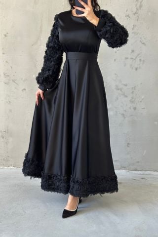 Etek Ucu ve Kol Detaylı Saten Tesettür Abiye Siyah