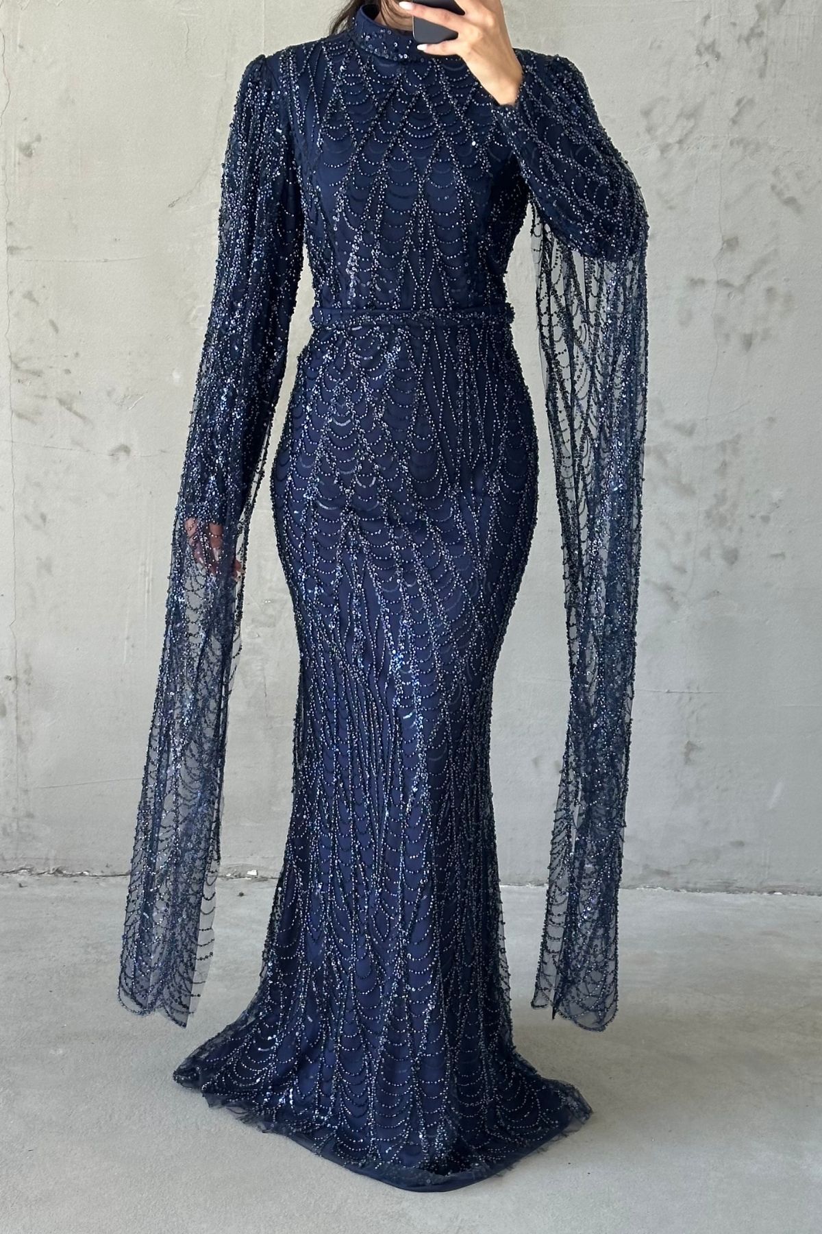 Işıltılı İşlemeli Uzun Kollu Tesettür Abiye Lacivert