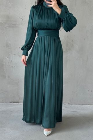 Zarif İnce Piliseli Organze Tesettür Abiye Yeşil