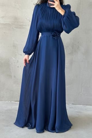 Modern Tasarım Broş Detaylı Tesettür Abiye Lacivert