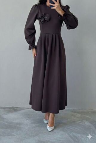 Elegant Brooch Diving Fabric Hijab Dress Brown