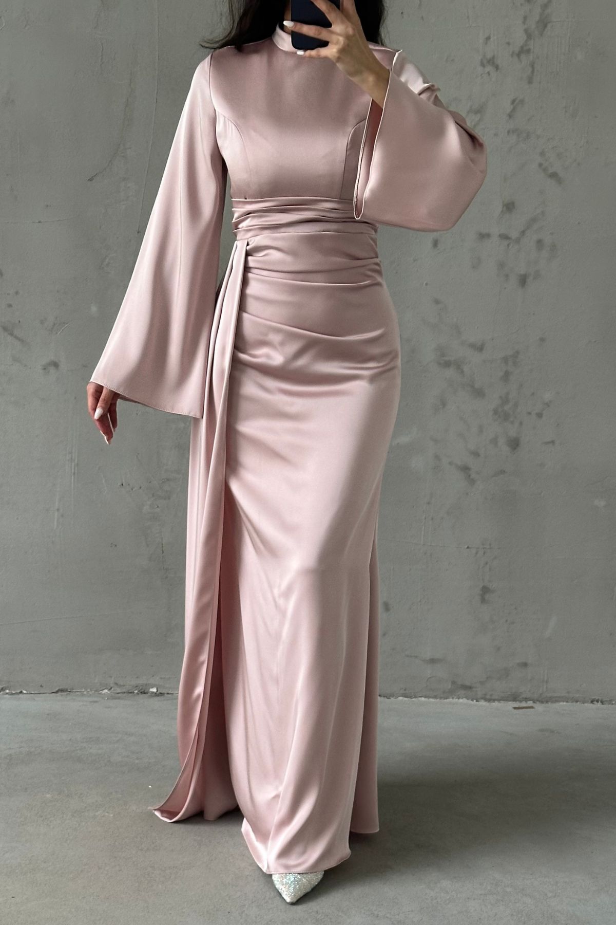 Tail Detailed Satin Hijab Evening Dress Powder