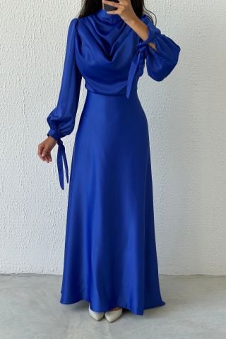 Dökümlü Akıcı Saten Kumaş Tesettür Abiye Saks Mavisi