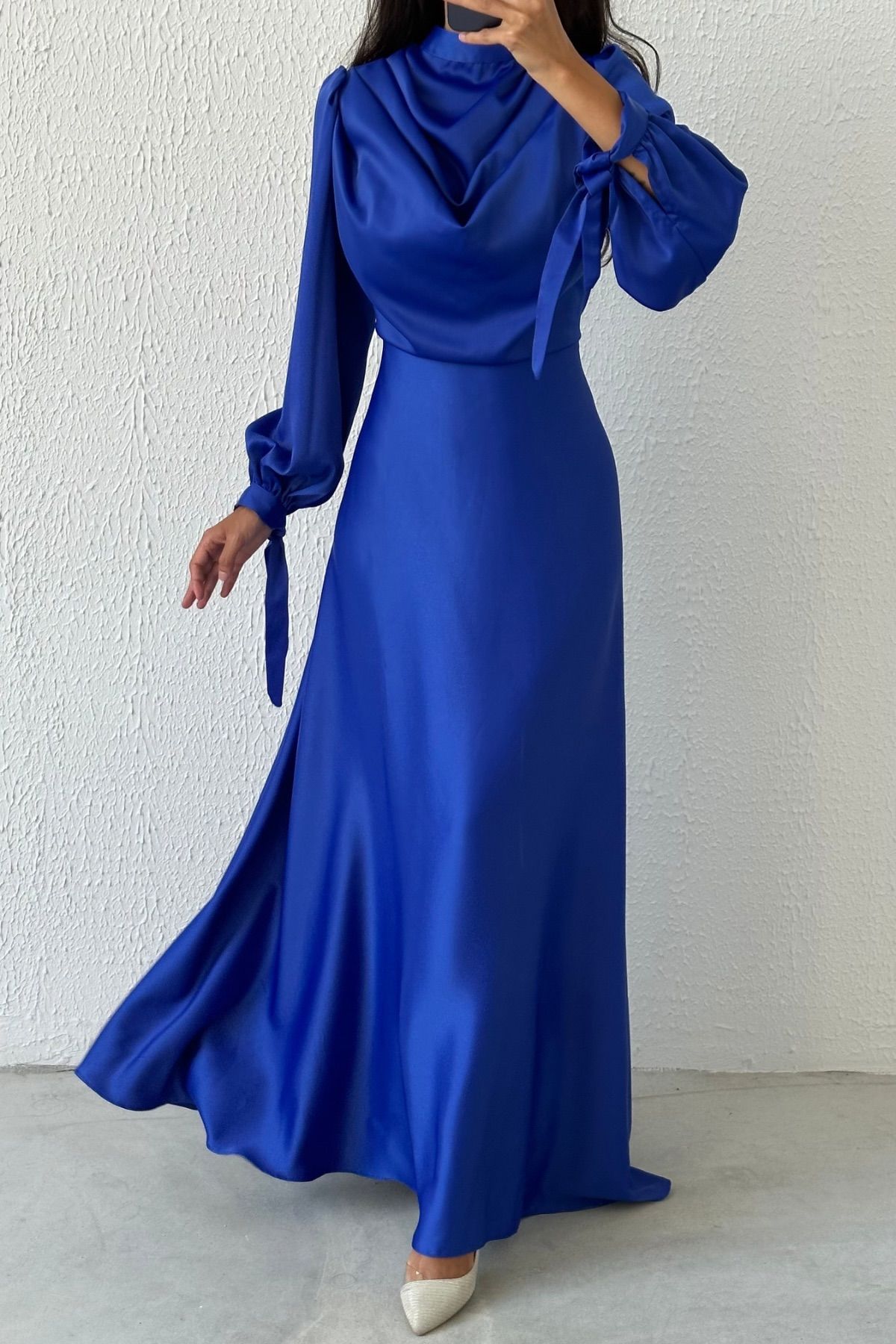 Flowing Flowing Satin Fabric Hijab Evening Dress Saks Blue