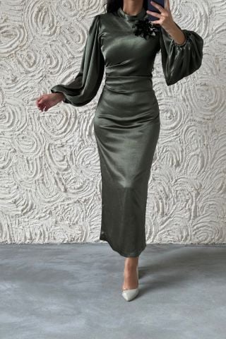 Shiny Elegance Brooch Detailed Satin Hijab Evening Dress Khaki