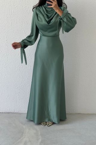 Dökümlü Akıcı Saten Kumaş Tesettür Abiye Mint Yeşili