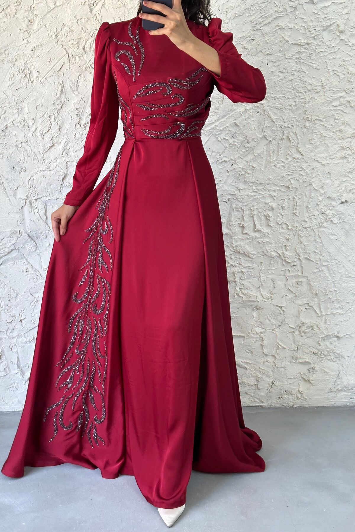 Eşsiz Taş Detaylı Pelerinli Bordo Tesettür Abiye