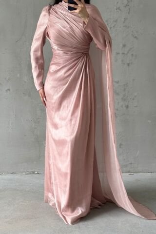 Omuzdan Pelerin Detaylı Janjan Tesettür Abiye Pudra