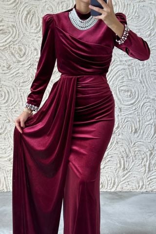 Elegant Velvet Hijab Evening Dress Embellished with Pearls Burgundy