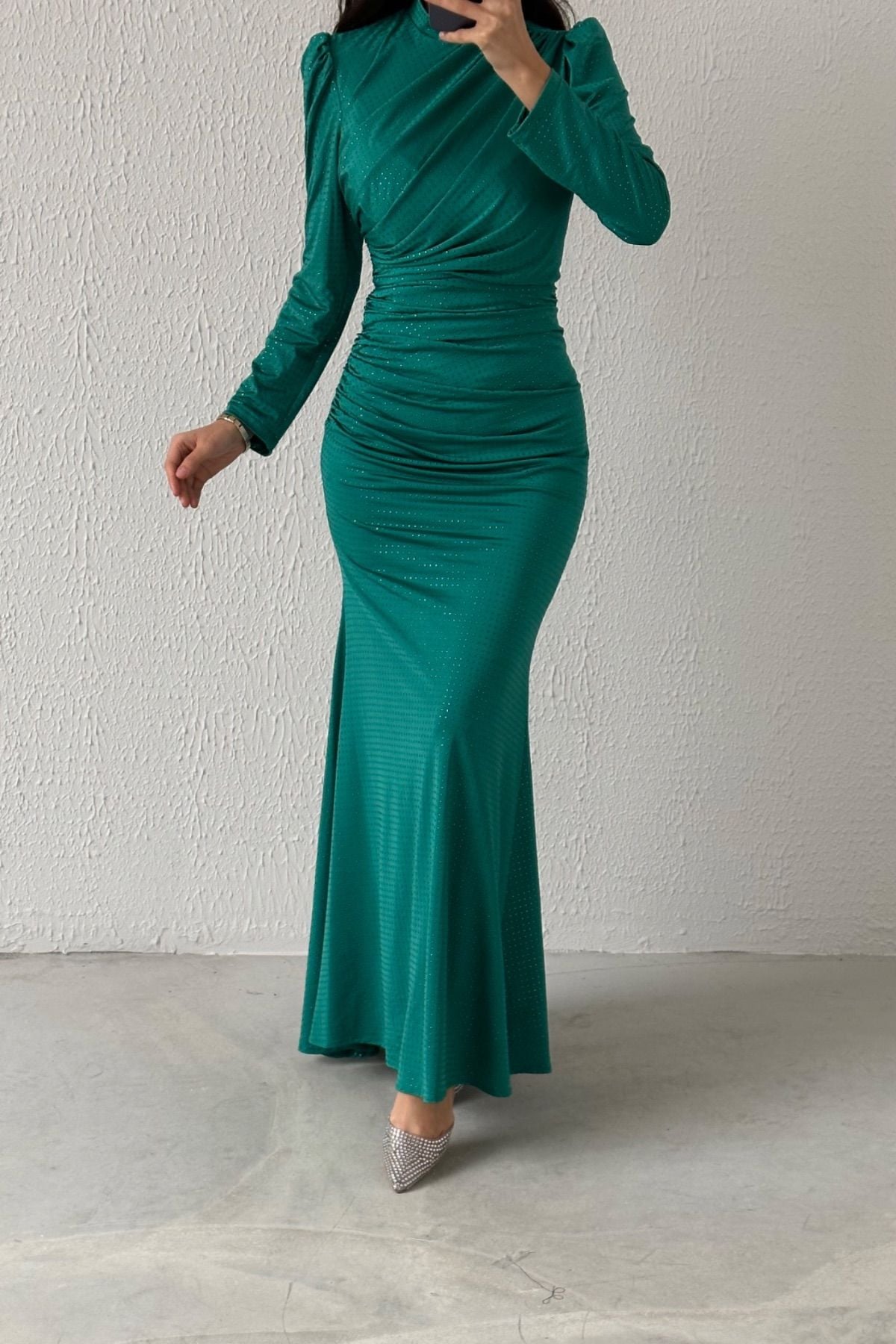 Boydan İnce Detaylı Sendi Tesettür Abiye Zümrüt Yeşili