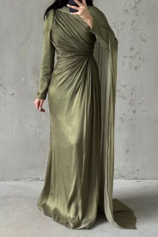 Omuzdan Pelerin Detaylı Janjan Tesettür Abiye Haki