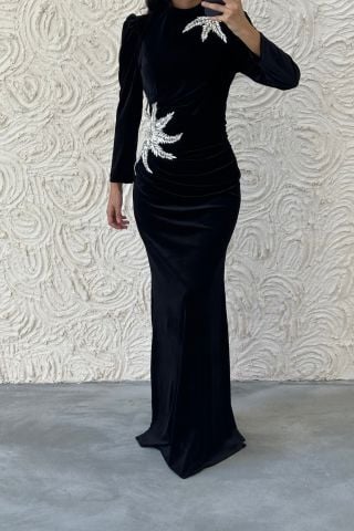 Asil ve Şık Kadife Balık Tesettür Abiye Siyah