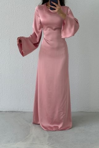 مسحوق فستان سهرة أساسي من الساتان للحجاب مع تفاصيل ربطة عنق خلفية