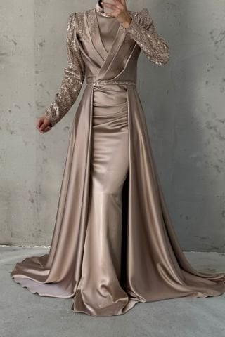 Işıltışı Taş Detaylı Pelerinli Saten Tesettür Abiye Vizon