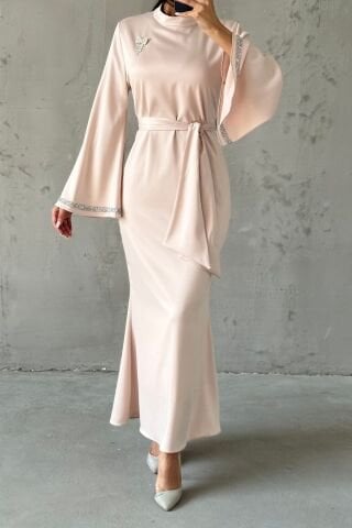 Kol Detaylı Eşsiz Tasarım Saten Tesettür Abiye Taş