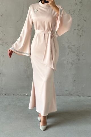 Kol Detaylı Eşsiz Tasarım Saten Tesettür Abiye Taş