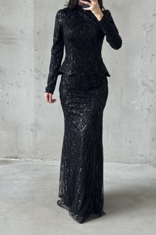 فستان سهرة أسود من إيليريس محجب