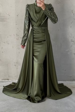 Işıltışı Taş Detaylı Pelerinli Saten Tesettür Abiye Haki