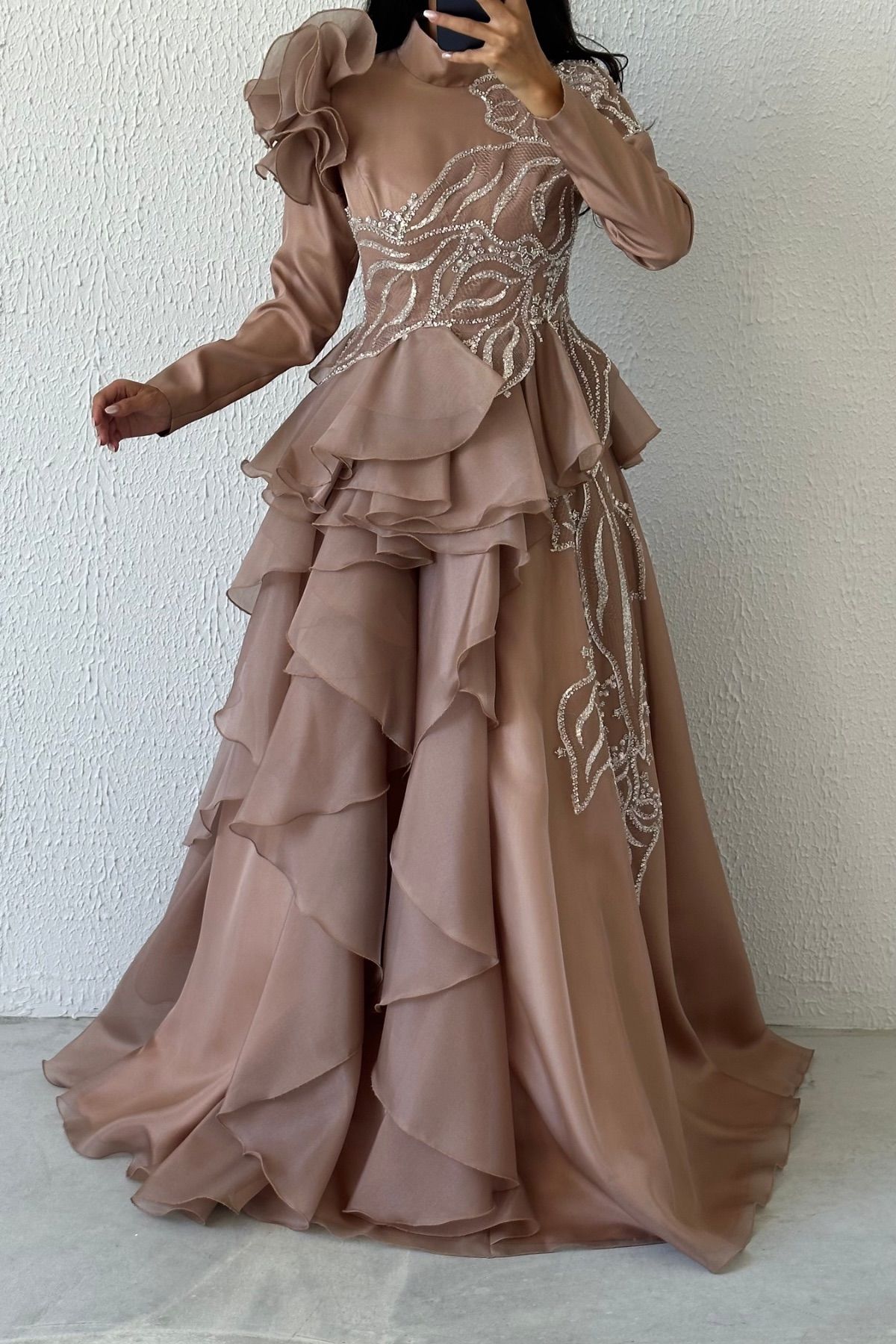 Şık Taş Detaylı Fırfırlı Organze Tesettür Abiye Bakır