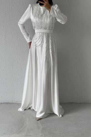 Göz Kamaştıran Taş Detaylı Saten Tesettür Abiye Ekru