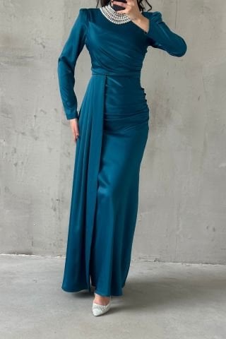Pearl Detailed Train Satin Hijab Evening Dress Emerald Green