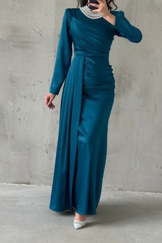 Pearl Detailed Train Satin Hijab Evening Dress Emerald Green