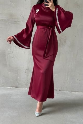 Kol Detaylı Eşsiz Tasarım Saten Tesettür Abiye Bordo