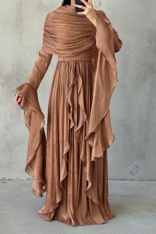 Volan Detaylı Fırfırlı Janjan Tesettür Abiye Bakır