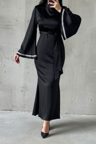 Kol Detaylı Eşsiz Tasarım Saten Tesettür Abiye Siyah