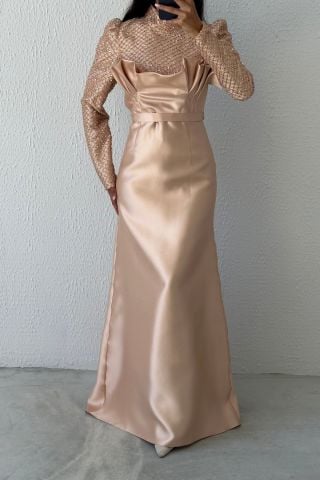 Saten Üzerinde Zarif Dantel Tesettür Abiye Bakır