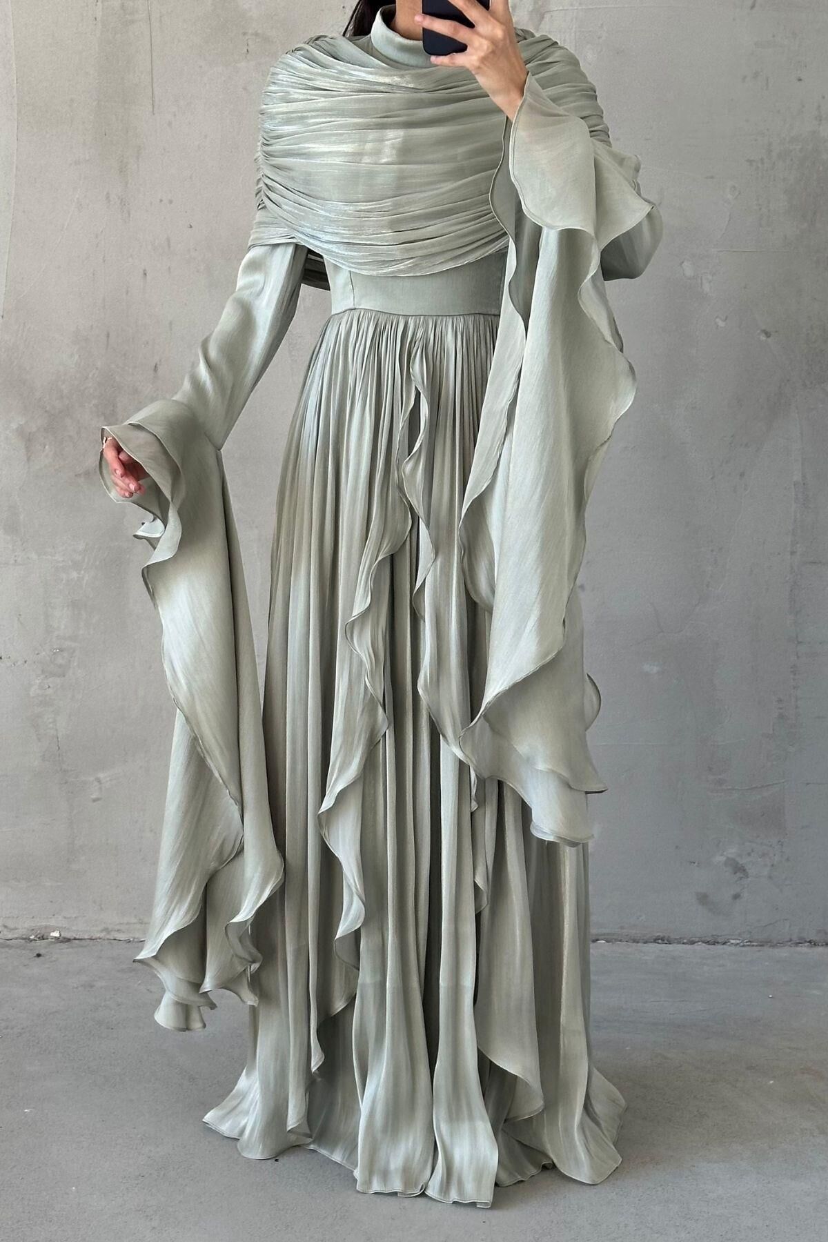 Volan Detaylı Fırfırlı Janjan Tesettür Abiye Mint Yeşili