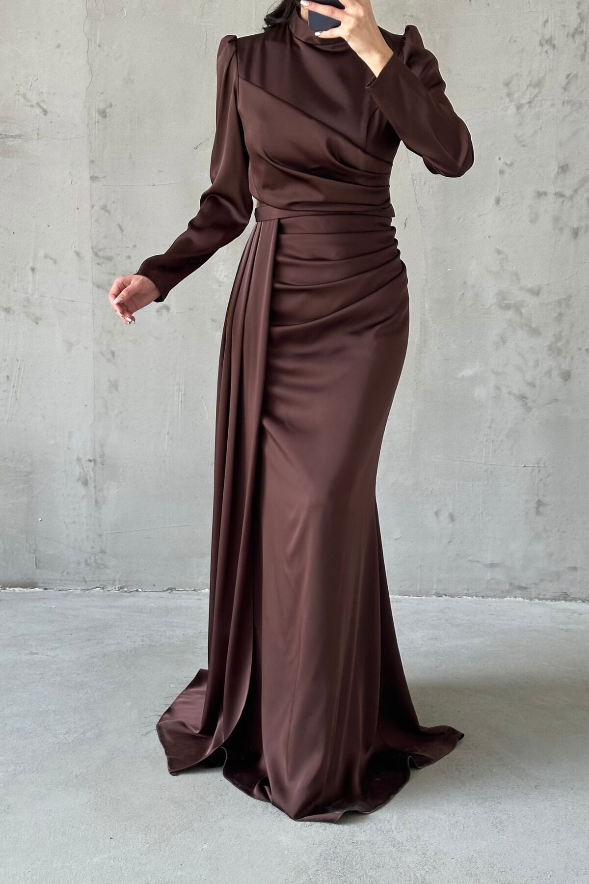 Drapeli Kuyruk Detaylı Tesettür Abiye Kahverengi