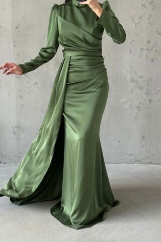 Drapeli Kuyruk Detaylı Tesettür Abiye Haki