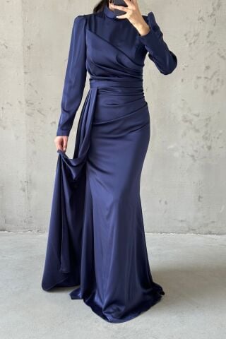 Drapeli Kuyruk Detaylı Tesettür Abiye Lacivert