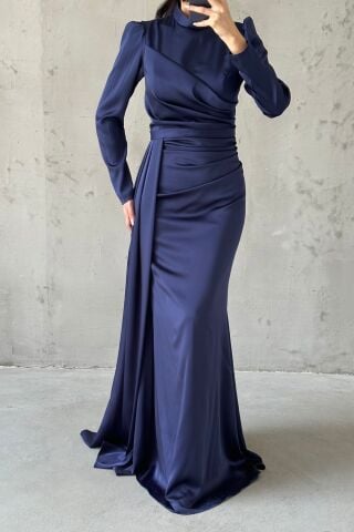 Drapeli Kuyruk Detaylı Tesettür Abiye Lacivert