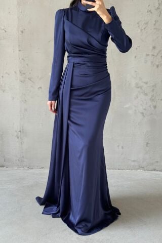 Drapeli Kuyruk Detaylı Tesettür Abiye Lacivert