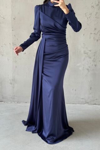 Drapeli Kuyruk Detaylı Tesettür Abiye Lacivert