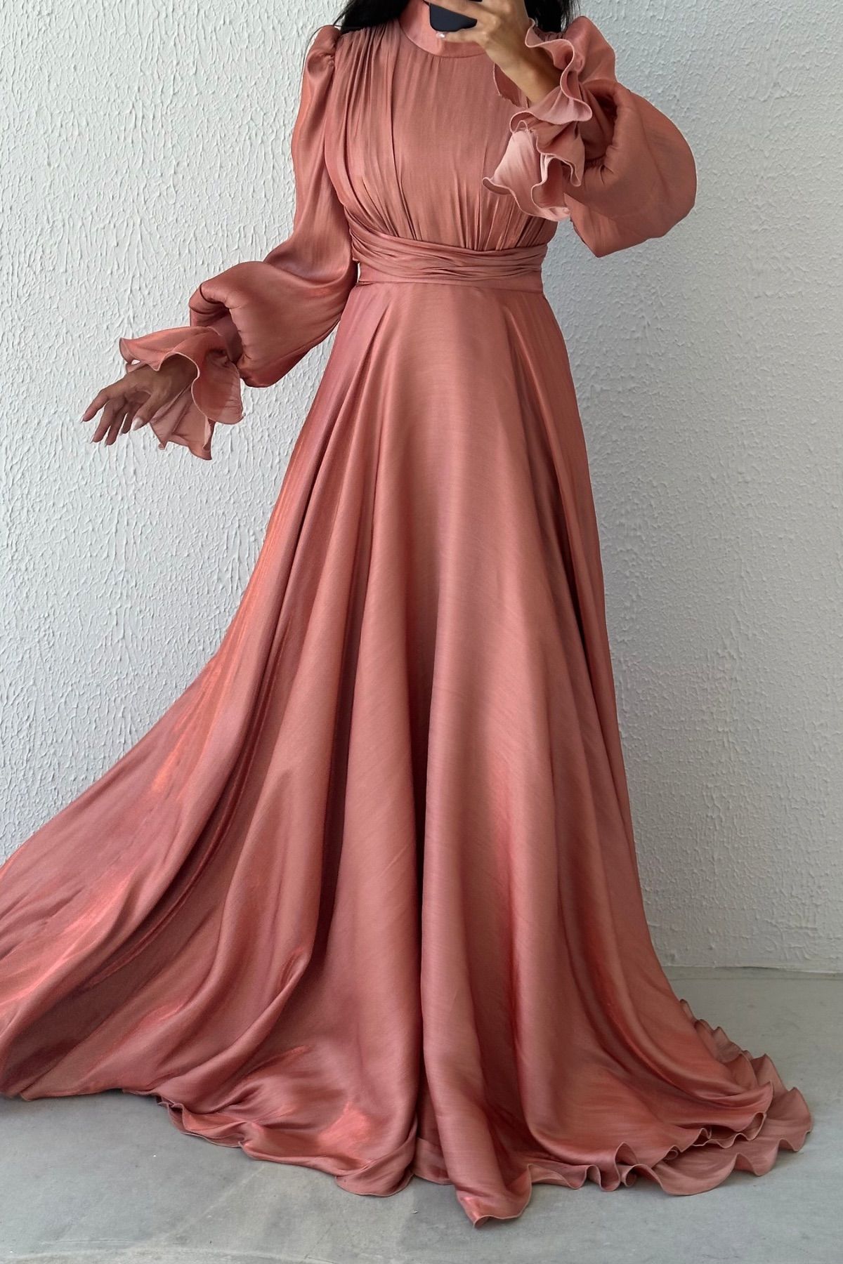 Modern Tasarım Akıcı Organze Tesettür Abiye Pudra