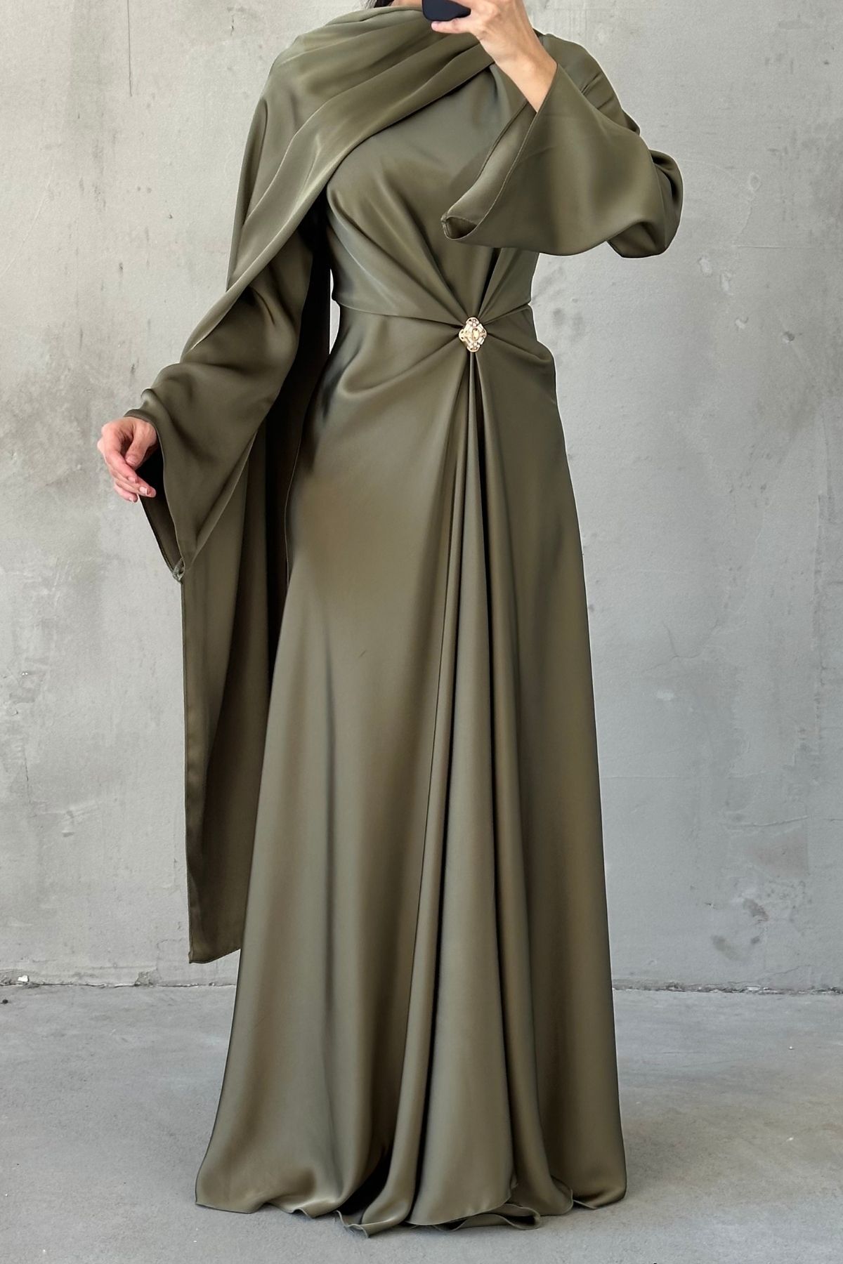 Flowing Fabric and Brooch Detailed Satin Hijab Evening Dress Khaki