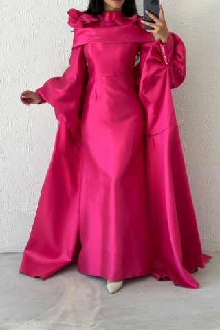 Pelerin Detaylı Şık Akıcı Saten Balon Kol Tesettür Abiye Fuşya
