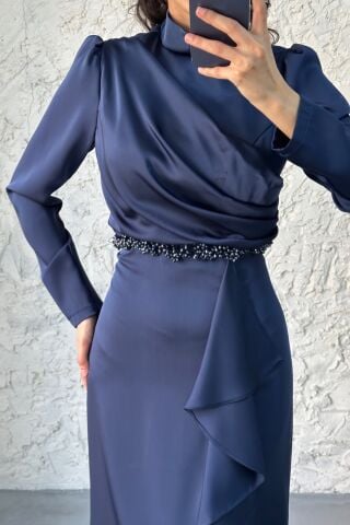 Belden Boncuk Detaylı Saten Tesettür Abiye Lacivert