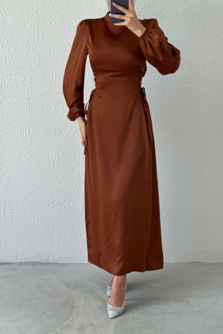 Belden Bağlama Detaylı Saten Tesettür Abiye Açık Kahve