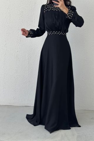 Taş Süslemeli Siyah Saten Tesettür Abiye - Tesettür Şıklığı