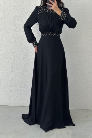 Taş Süslemeli Siyah Saten Tesettür Abiye - Tesettür Şıklığı