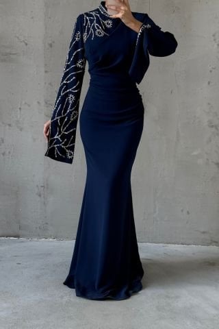 Koldan Detaylı Ve Taşlı Krep Tesettür Abiye Lacivert
