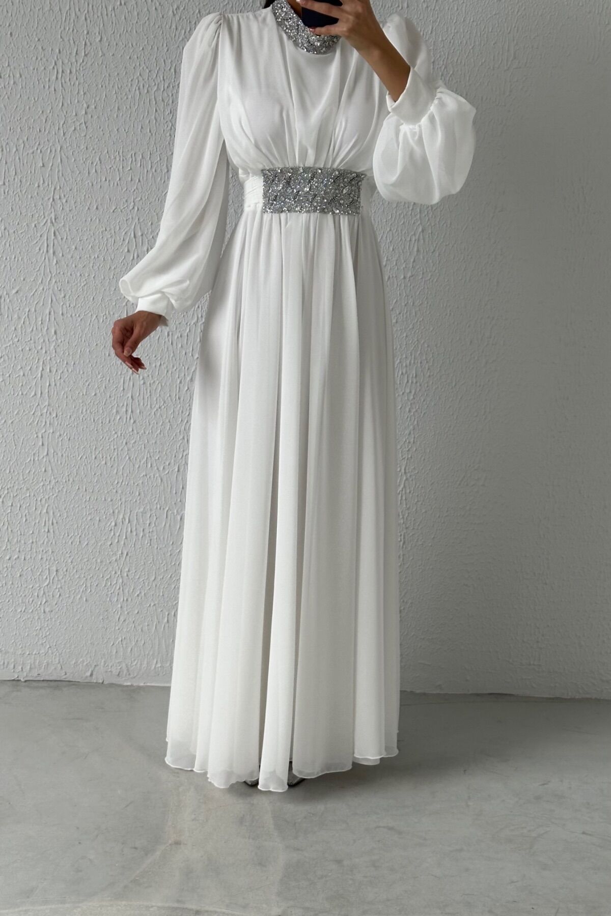 Modern Tasarım Taş Detaylı Şifon Tesettür Abiye Ekru