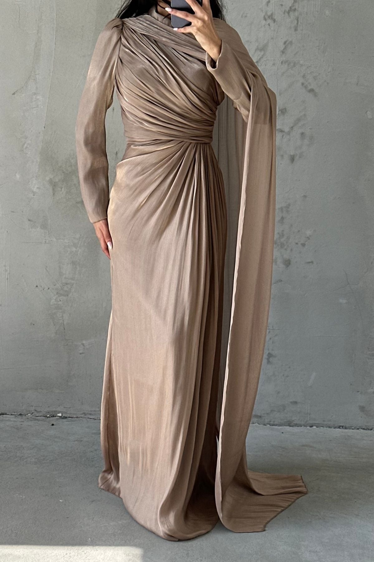 Omuzdan Pelerin Detaylı Janjan Tesettür Abiye Bakır