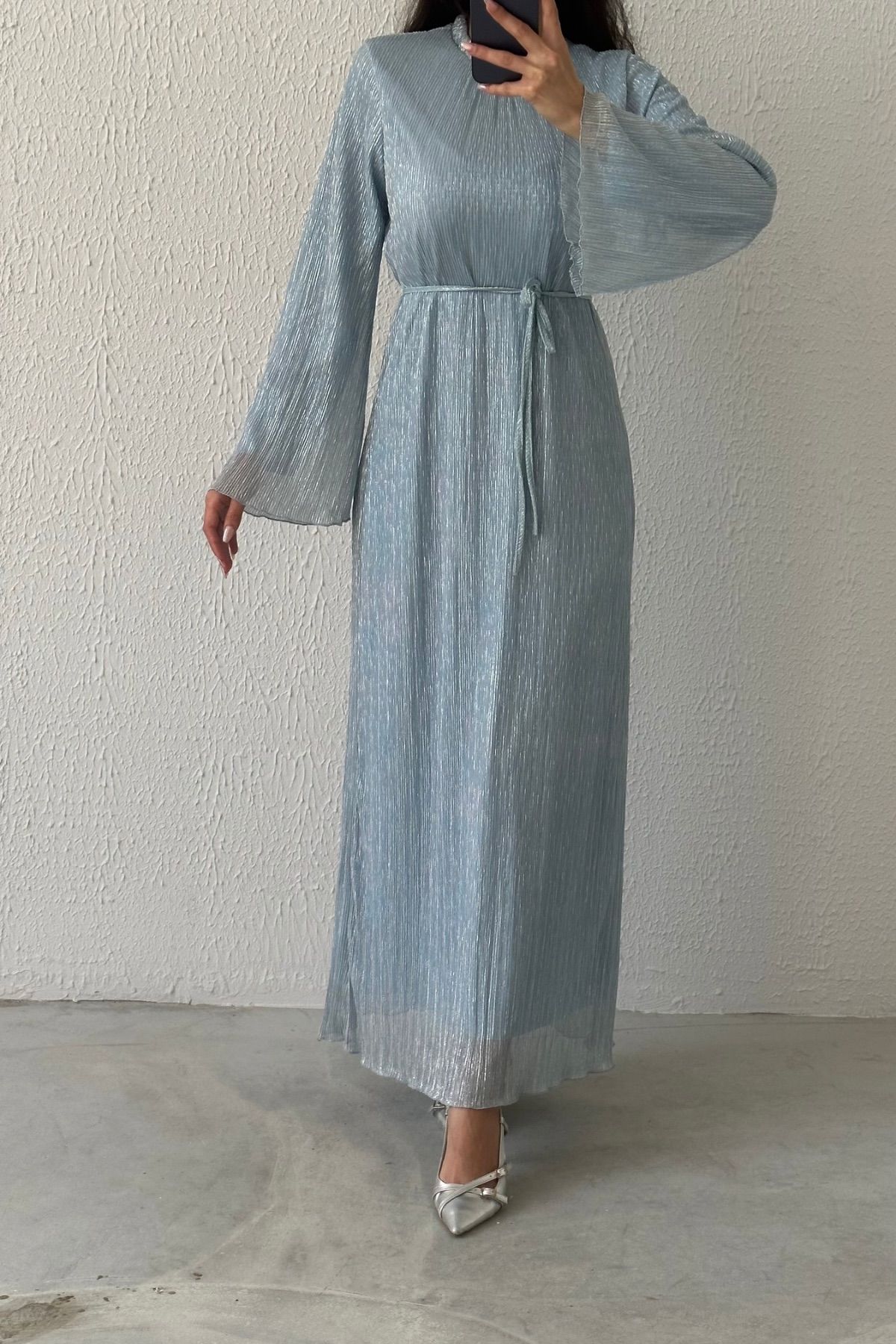 Sade Güzellik:Organeze Kumaş Tesettür Abiye İndigo